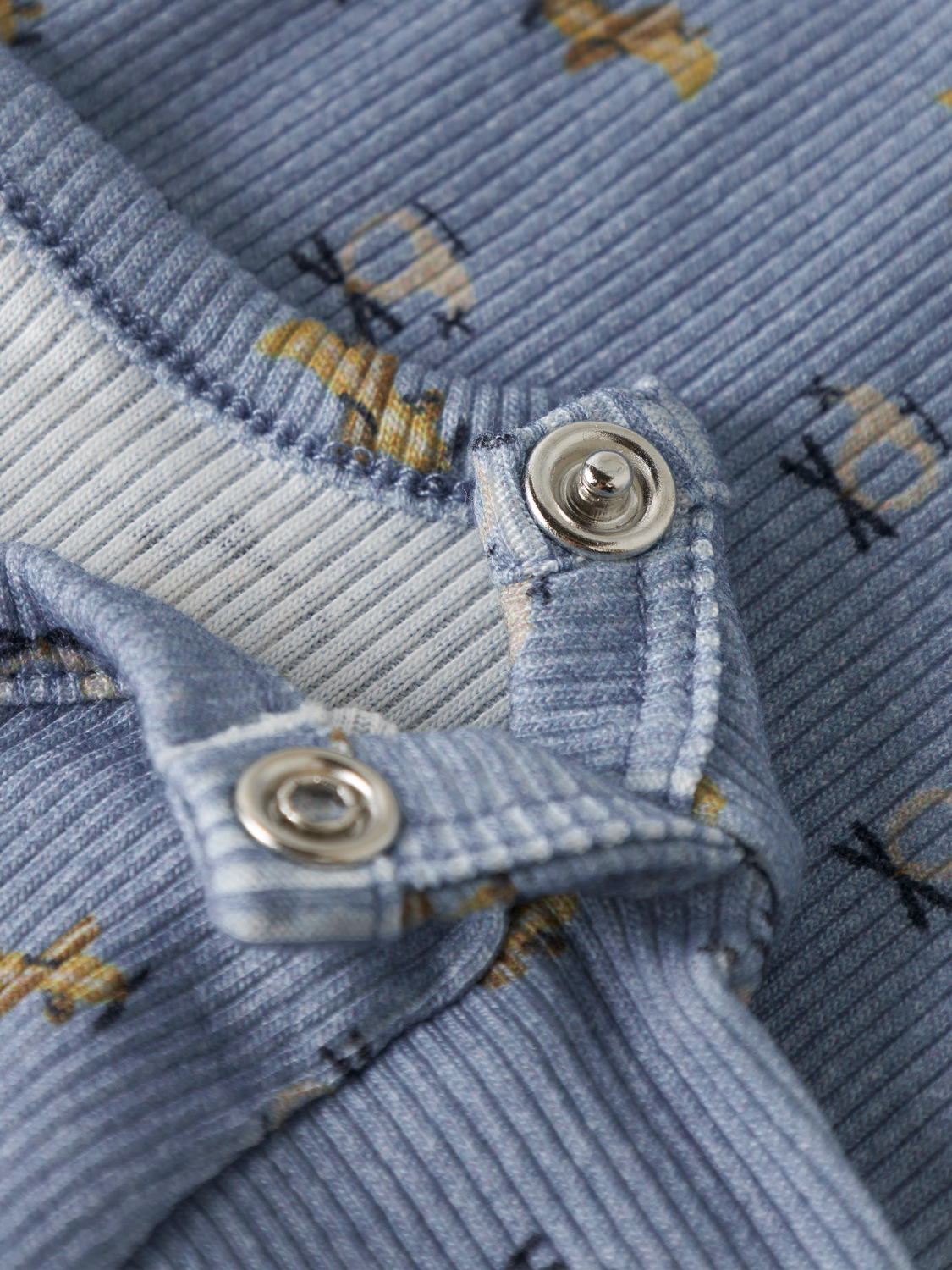 model_shot-front_full